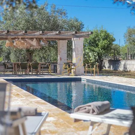 Td Trulli Dell'uliveto Cozy Trulli With Pool *