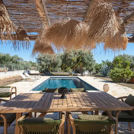 Td Trulli Dell'uliveto Cozy Trulli With Pool