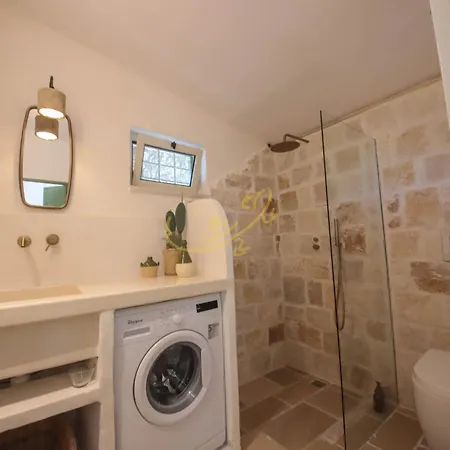 Vakantiehuis Td Trulli Dell'uliveto Cozy Trulli With Pool *