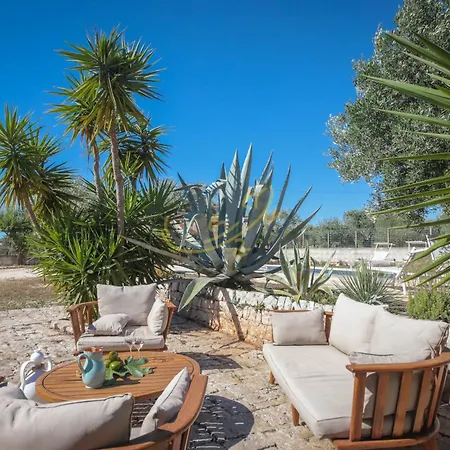 بيت للعطل Td Trulli Dell'uliveto Cozy Trulli With Pool